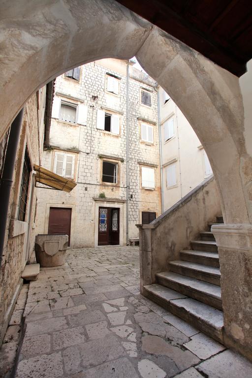 Room Mira Trogir Eksteriør billede