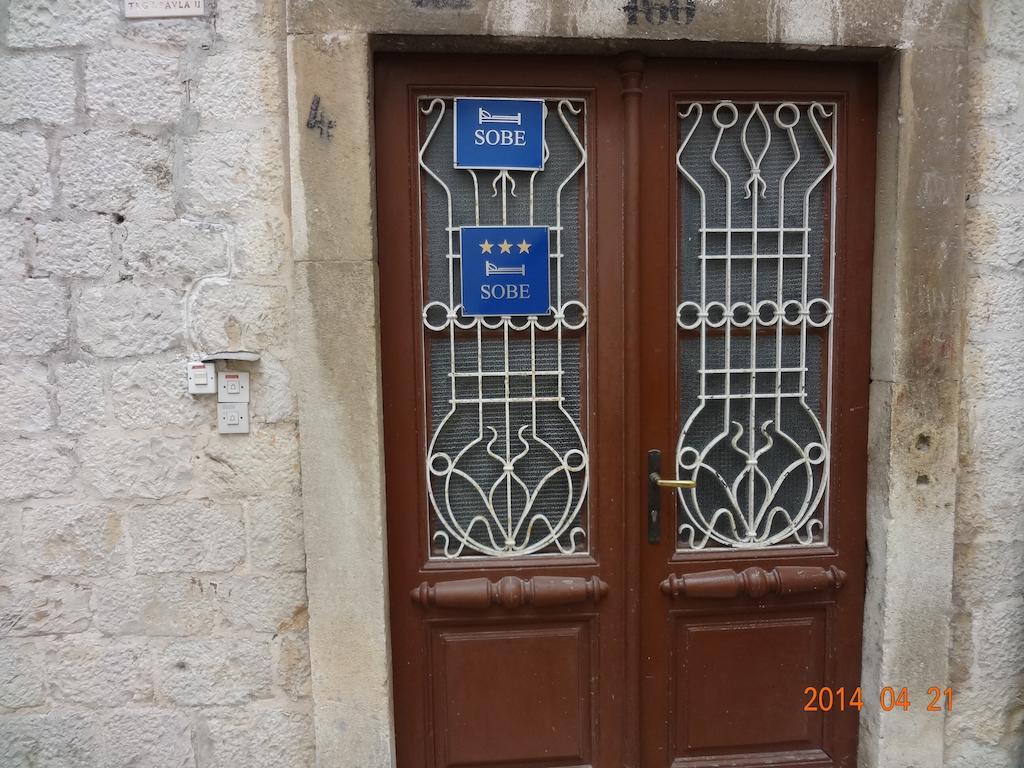 Room Mira Trogir Eksteriør billede
