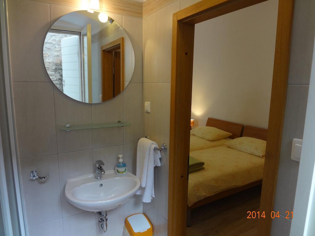 Room Mira Trogir Eksteriør billede